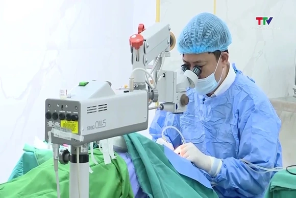 Đẩy mạnh chuyển đổi số, nâng cao chất lượng khám chữa bệnh