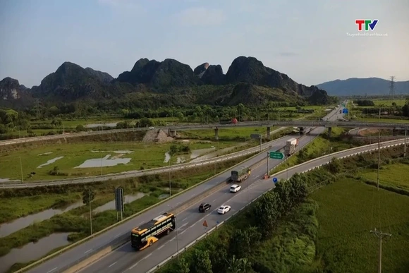Mở rộng cao tốc Bắc - Nam phía Đông lên 6 làn xe