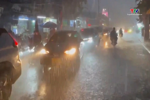 Cảnh báo mưa lớn diện rộng, nguy cơ lũ quét, sạt lở đất