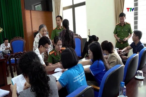 Thanh Hóa nỗ lực hoàn thành tích hợp tài khoản chi trả an sinh xã hội không dùng mặt