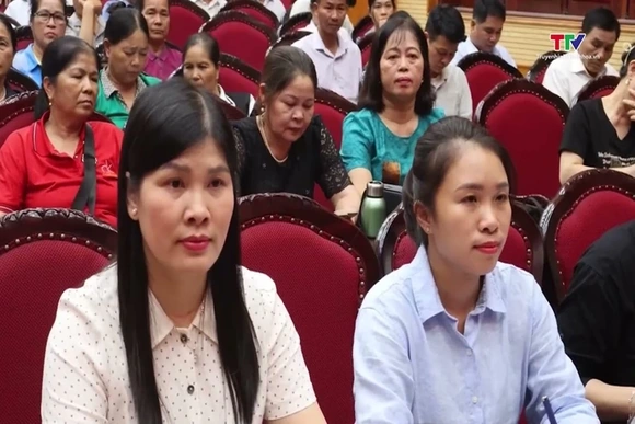 Triển khai Đề án sắp xếp thôn thuộc xã Cẩm Thủy