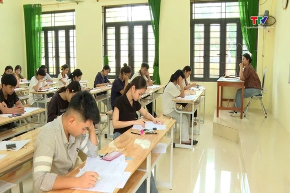 Hơn 99% thí sinh tham dự ngày thi cuối cùng của Kỳ thi tốt nghiệp 2026