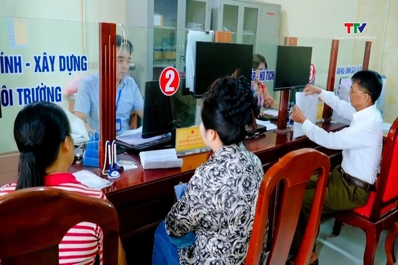 Bổ sung nguồn nhân lực còn thiếu cho cấp xã