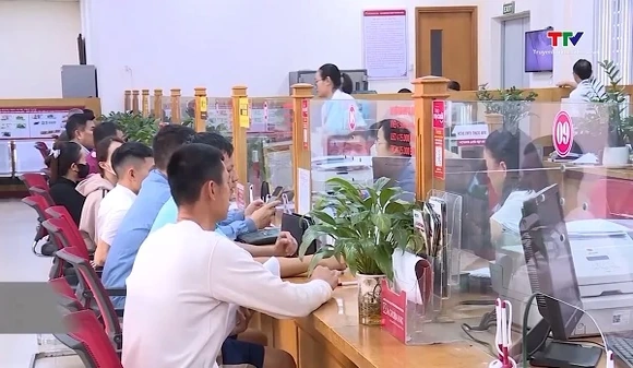 Tiền gửi của người dân vào ngân hàng tiếp tục lập kỷ lục mới