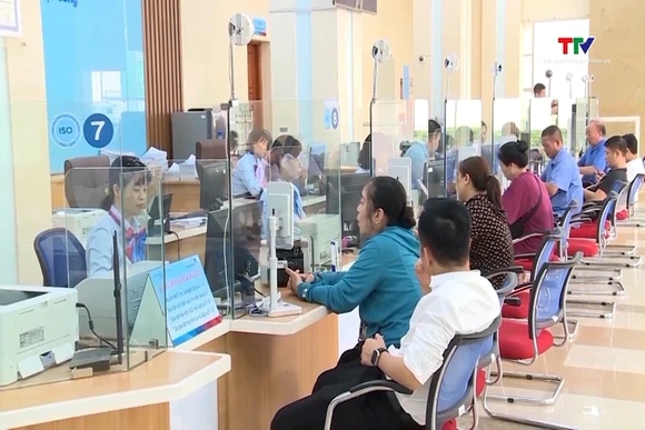 Tiền gửi của người dân vào ngân hàng tiếp tục lập kỷ lục mới
