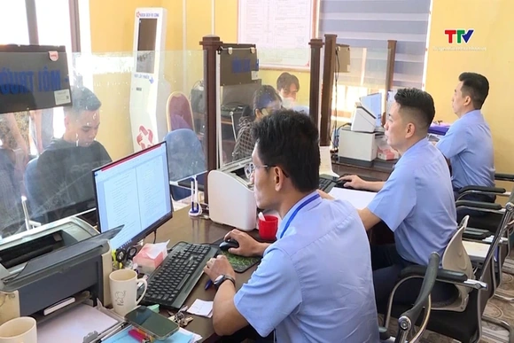 Điều kiện về thu nhập để được mua nhà ở xã hội là gì?