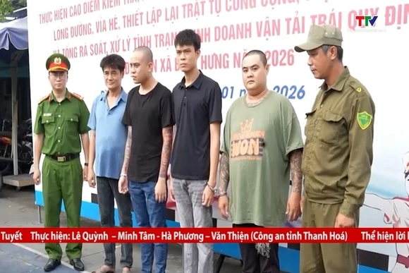 Bắt nhóm đối tượng mang hung khí đến nhà dân đe dọa