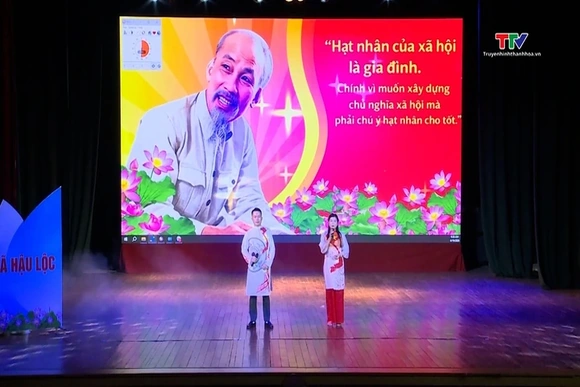 Sôi nổi Hội thi truyền thông ứng xử trong gia đình