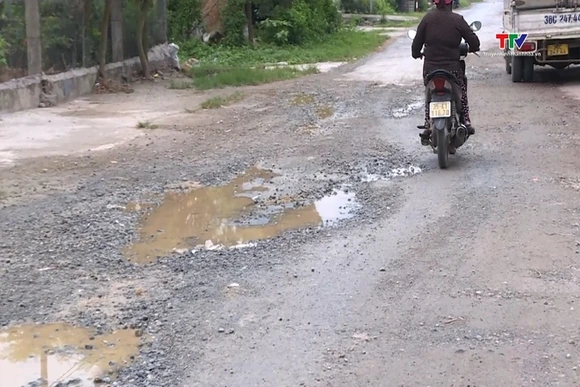 Cần sớm đầu tư tuyến đường tỉnh 524 đoạn qua xã Tân Tiến