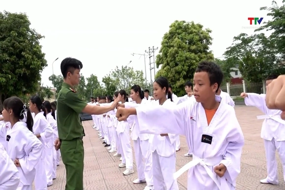 Lớp võ miễn phí đồng hành cùng tuổi trẻ An Nông