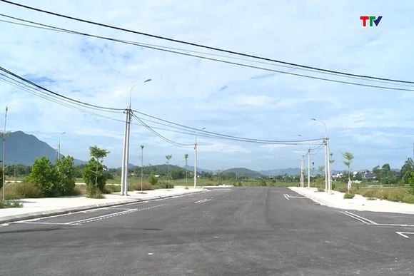 Phấn đấu bàn giao mặt bằng dự án đường nối thành phố Thanh Hoá đi cảng hàng không Thọ Xuân đúng kế h