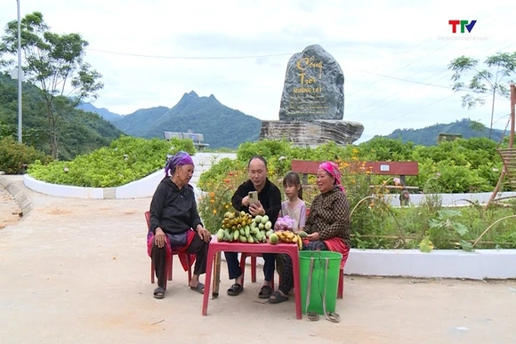 Người “vác tù và” ở bản Mông