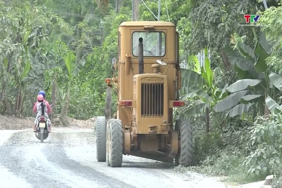 Công trình thi công kéo dài gây ô nhiễm môi trường
