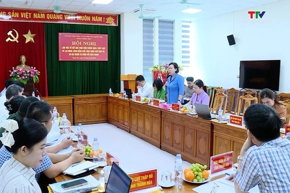 Đoàn khảo sát của Quốc hội làm việc với Sở Nội vụ Thanh Hóa về thực hiện chính sách, pháp luật lĩnh 