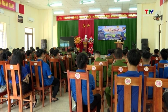 Thanh niên xã Quang Chiểu ra quân triển khai “Chiến dịch mùa hè số cùng VneID”