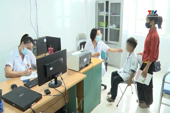 Những sai lầm trong chăm sóc trẻ khi thời tiết nắng nóng