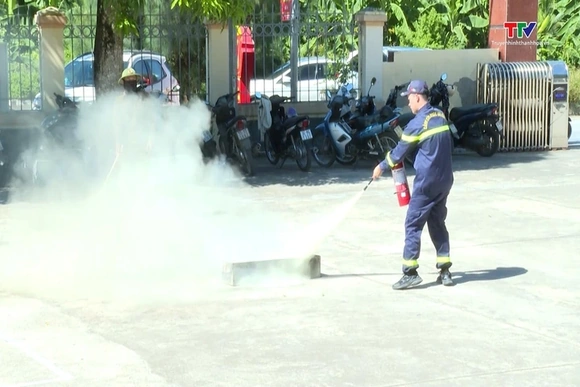 Tập huấn nghiệp vụ phòng cháy, chữa cháy và cứu nạn, cứu hộ