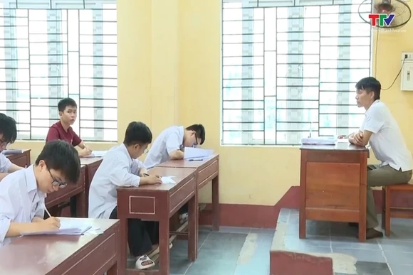 Nhà giáo được hưởng phụ cấp ưu đãi theo nghề từ 20 đến 80%