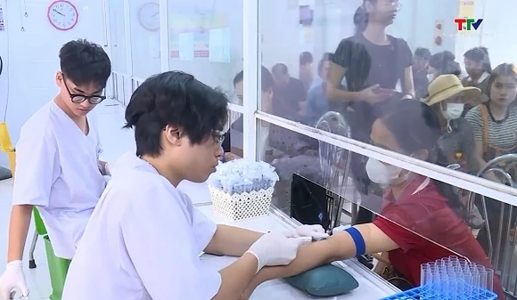 Phát hiện sớm, ngăn biến chứng bệnh đái tháo đường ở người trẻ