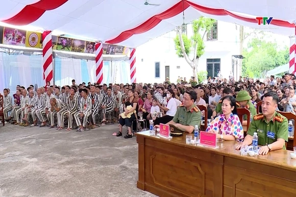 Tiếp thêm động lực hoàn lương cho người đang chấp hành án phạt tù