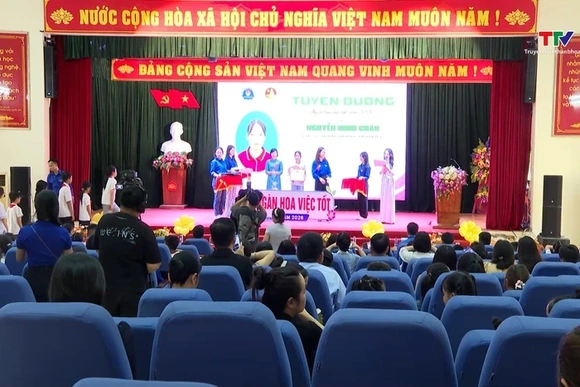 101 học sinh được tuyên dương ''Ngàn hoa việc tốt'' năm 2026