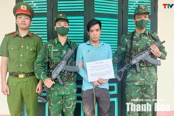 Bắt giữ đối tượng tàng trữ trái phép ma túy