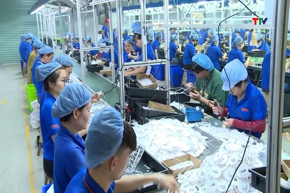 Thu ngân sách nhà nước 6 tháng tăng 15,7% so với cùng kỳ