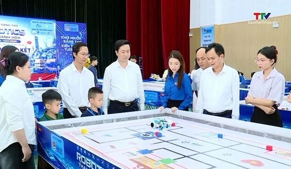 Chắp cánh đam mê công nghệ cho thế hệ trẻ