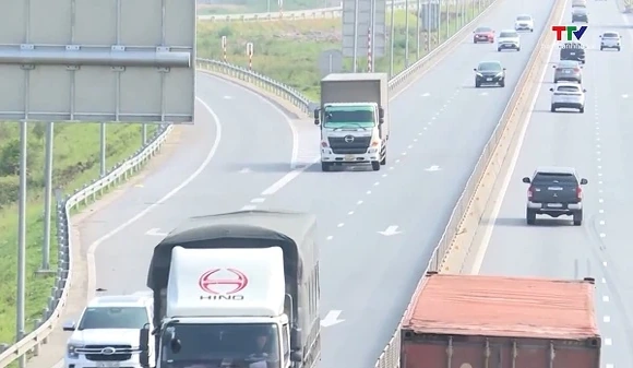Những trường hợp được dừng đỗ xe trên đường cao tốc