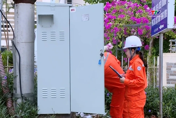 Đảm bảo nguồn điện cho Sầm Sơn trong mùa cao điểm