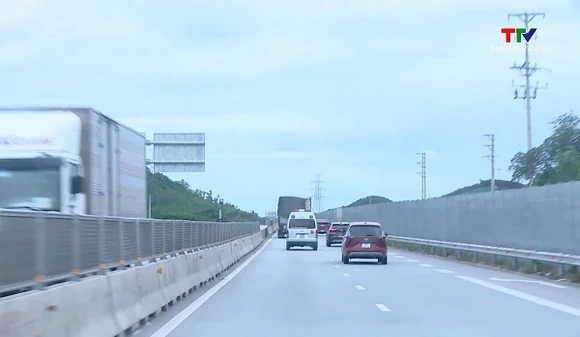 Hoàn thành trạm dừng nghỉ cao tốc Bắc - Nam là điều kiện để triển khai thu phí