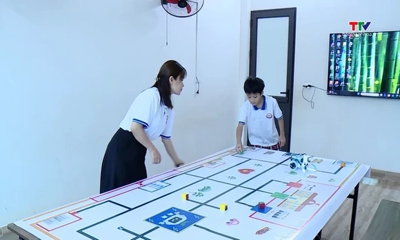 Sân chơi Robotics - Chắp cánh ước mơ công nghệ của cậu học trò nhỏ