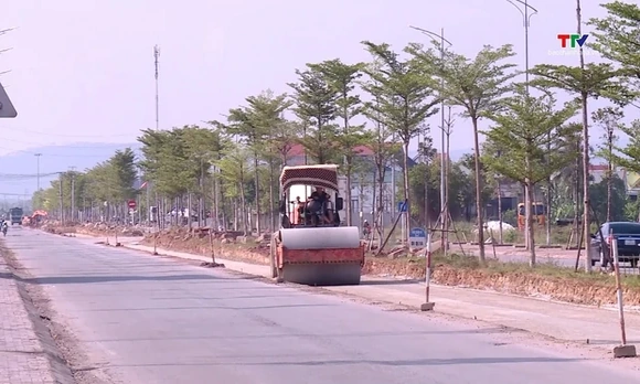 Đầu tư công tăng tốc, tạo đà cho tăng trưởng