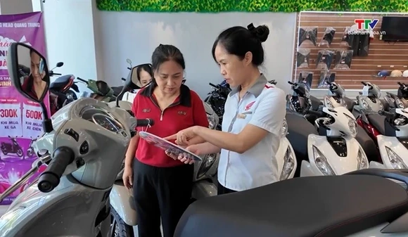 Giá xe điện, xe máy giảm trước thềm năm học mới