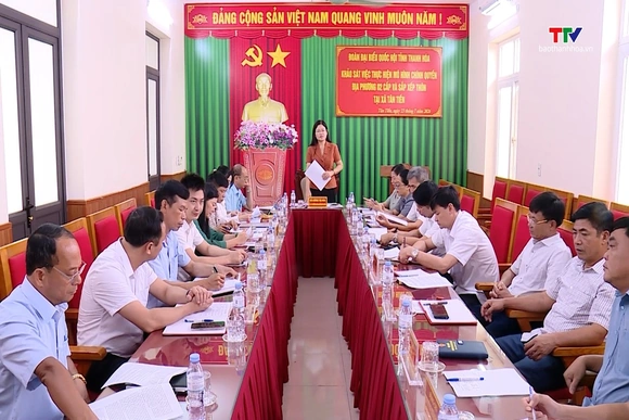 Khảo sát thực hiện mô hình chính quyền địa phương 2 cấp  và sắp xếp thôn tại xã Tân Tiến