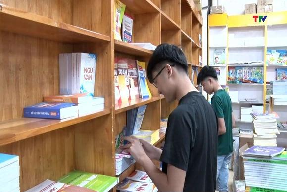 Đảm bảo cung ứng đủ sách giáo khoa trước ngày 15/8