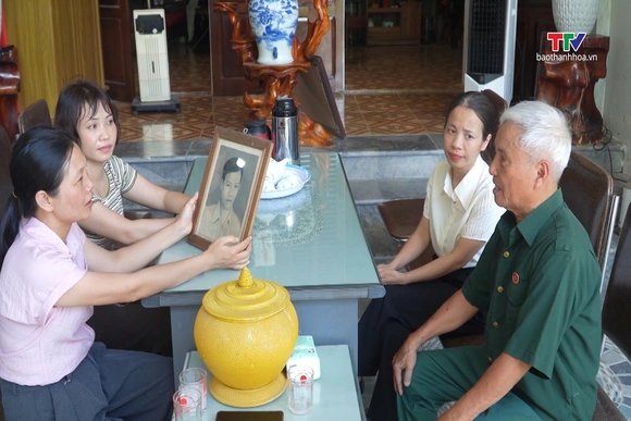 Thắp sáng ngọn lửa tri ân