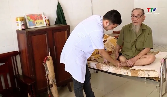Chăm lo đời sống cho người có công