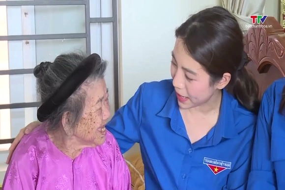 Bữa cơm tri ân - Gửi trọn lòng biết ơn