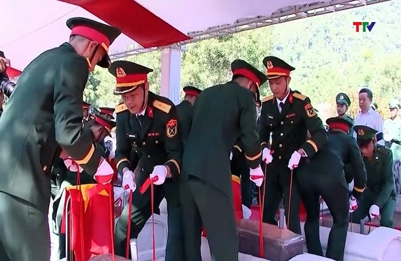 Đẩy mạnh công tác tìm kiếm, quy tập hài cốt liệt sĩ, quân tình nguyện, chuyên gia trên nước bạn Lào
