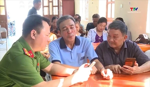 Đẩy mạnh thanh toán không dùng tiền mặt