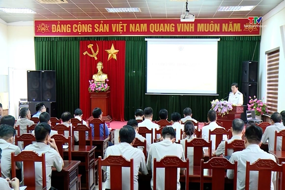 Công bố các quyết định về công tác cán bộ tại Thi hành án dân sự tỉnh Thanh Hoá