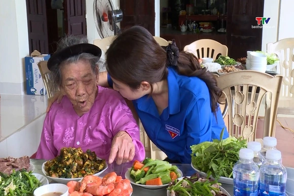 Tuổi trẻ Thanh Hoá tri ân gia đình chính sách tại phường Đào Duy Từ