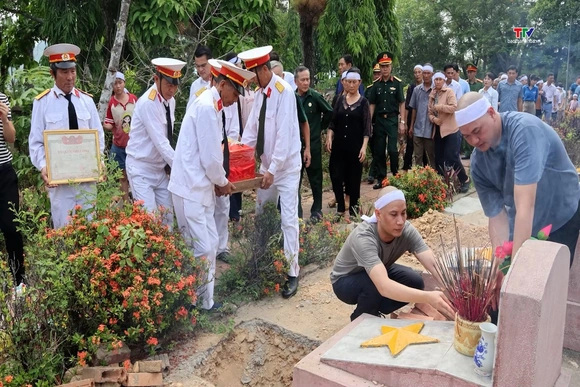 Xã Hà Long đón và an táng hài cốt liệt sĩ Bùi Ngọc Sơn