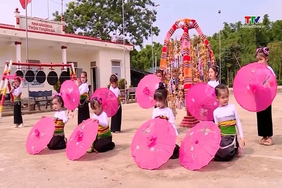 Mỗi đảng viên là một “hạt nhân văn hóa”