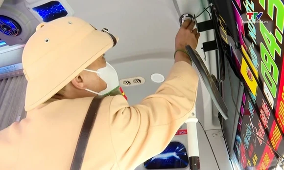 Thủ tướng yêu cầu tổng rà soát an toàn vận tải hành khách sau vụ cháy xe khách