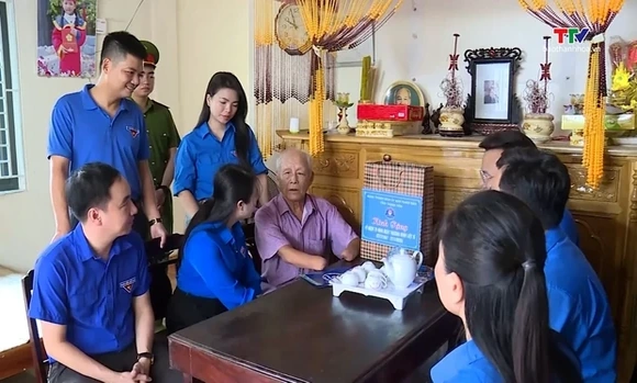 Công bố Pháp lệnh sửa đổi, bổ sung chính sách ưu đãi người có công