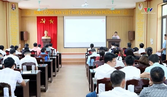 Tập huấn nghiệp vụ ủy thác với Ngân hàng Chính sách xã hội