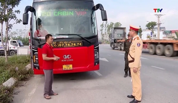 Tiếp tục xử lý nghiêm xe khách chạy quá thời gian quy định