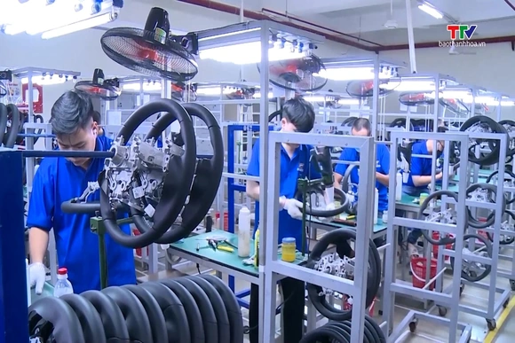 Nhiều chính sách thuế mới hỗ trợ doanh nghiệp, hộ kinh doanh